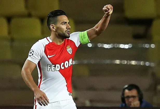 Galatasaray'ın Falcao ile yaptığı pazarlığın detaylarına Takvim ulaştı! İşte çılgın Falcao teklifi...-4