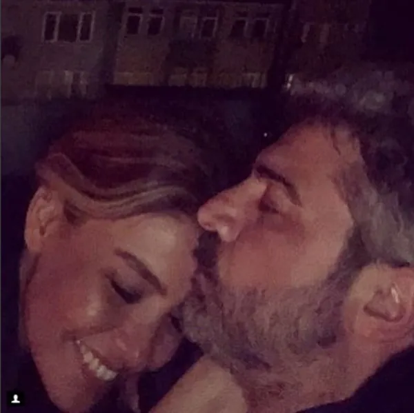 Gülben Ergen'den aşk pozu-2