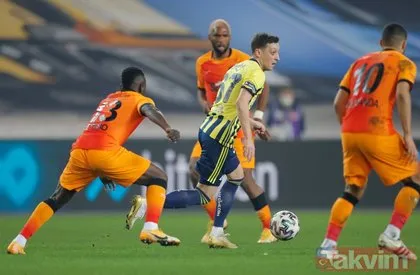 Dünya Fenerbahçe-Galatasaray derbisini konuşuyor! Bu manşeti attılar:  Saint-Etienne öfkelenebilir