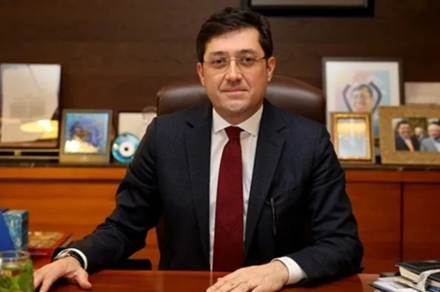 CHP'li belediye kaçak FETÖ'cüye ruhsat verdi