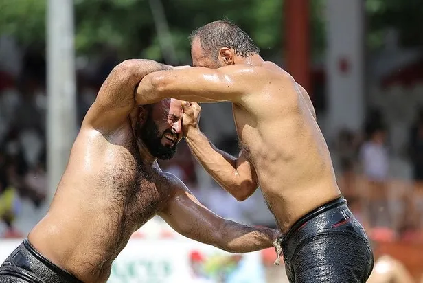 son-dakika-660-tarihi-kirkpinar-yagli-gureslerinde-baspehlivan-ali-gurbuz-oldu-1626018816843.jpeg Son dakika: 660. Tarihi Kırkpınar Yağlı Güreşleri'nde başpehlivan Ali Gürbüz oldu-5