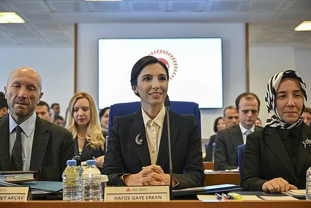 son-dakika-merkez-bankasi-baskani-hafize-gaye-erkandan-yeni-enflasyon-mesaji-1696343673881.jpeg Son dakika: Merkez Bankası Başkanı Hafize Gaye Erkan'dan yeni enflasyon mesajı-9
