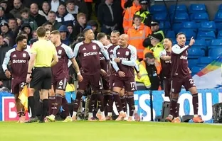 Aston Villa, Leeds United’ı deplasmanda 2-1 yendi