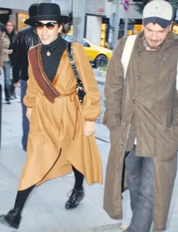 Aramızda aşk yok, iş var!