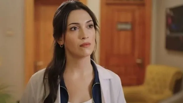 yali-capkininda-kantarin-kopuzunu-kaciracak-ayrilik-seyirci-dizi-final-yapsa-bu-kadar-yikilmazdi-1700727565907.jpg Yalı Çapkını'nda kantarın topuzunu kaçıracak ayrılık kararı! Dizi final yapsa bu kadar etkili olmazdı-5