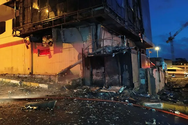 İstanbul'da korkutan yangın! Kullanılamaz hale geldi