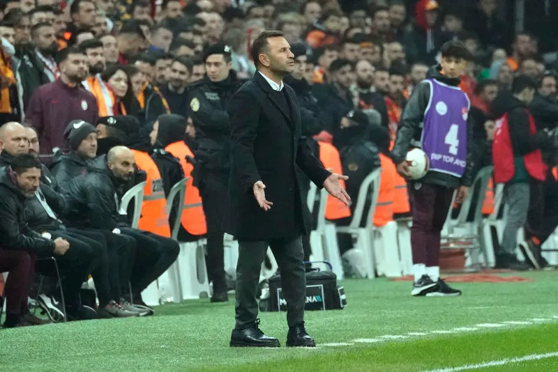 Galatasaray'da Davinson Sanchez ve Ziyech Fenerbahçe derbisinde yok! - 12