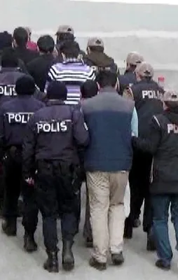 DEAŞ'ın 3 canlı bombası yakalandı