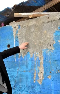 Duvarı kepçeyle delerek güvercin çaldılar