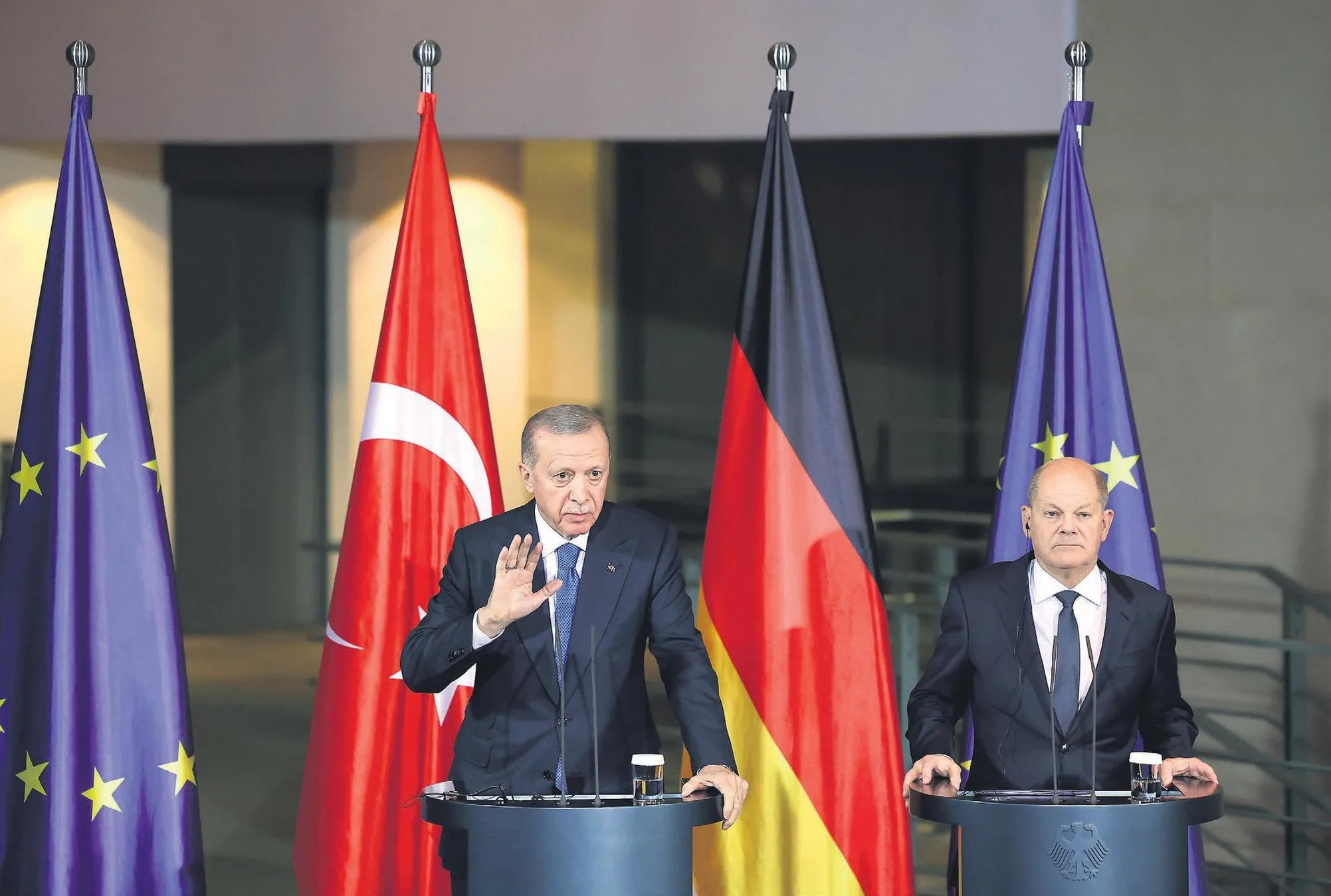 Bizim İsrail’e borcumuz yok onlar rahat konuşamıyor