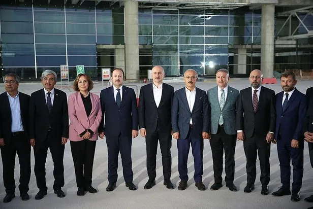 cukurova-havalimaninda-calismalar-suruyor-ulastirma-ve-altyapi-bakani-adil-karaismailoglu-acikladi-iste-yolcu-1670340901323.jpeg Çukurova Havalimanı'nda çalışmalar sürüyor! Ulaştırma ve Altyapı Bakanı Adil Karaismailoğlu açıkladı: İşte yolcu kapasitesi...-1