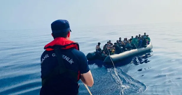 İzmir açıklarında Yunanistan’ın geri ittiği 125 düzensiz göçmen kurtarıldı!