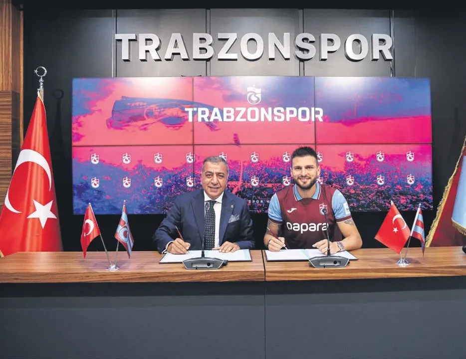 Okay Yokuşlu imzaladı!