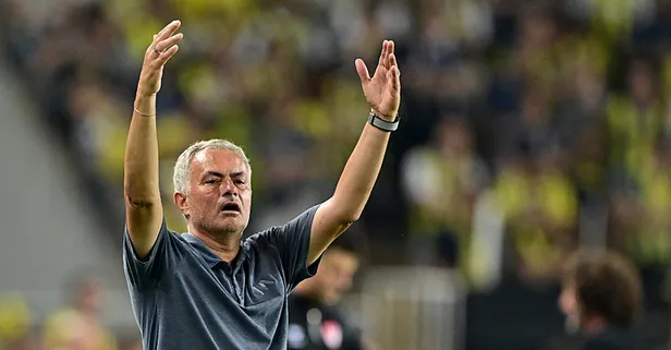 Jose Mourinho'dan Galatasaray'a olay gönderme: Sadece onlar kart görmüyor