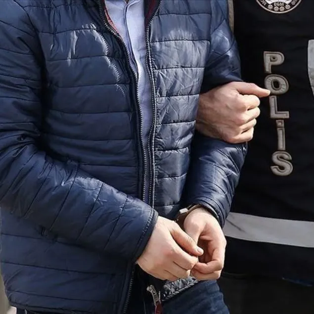FETÖ’den alçak taktik! AVM tuvaletinde para transferi