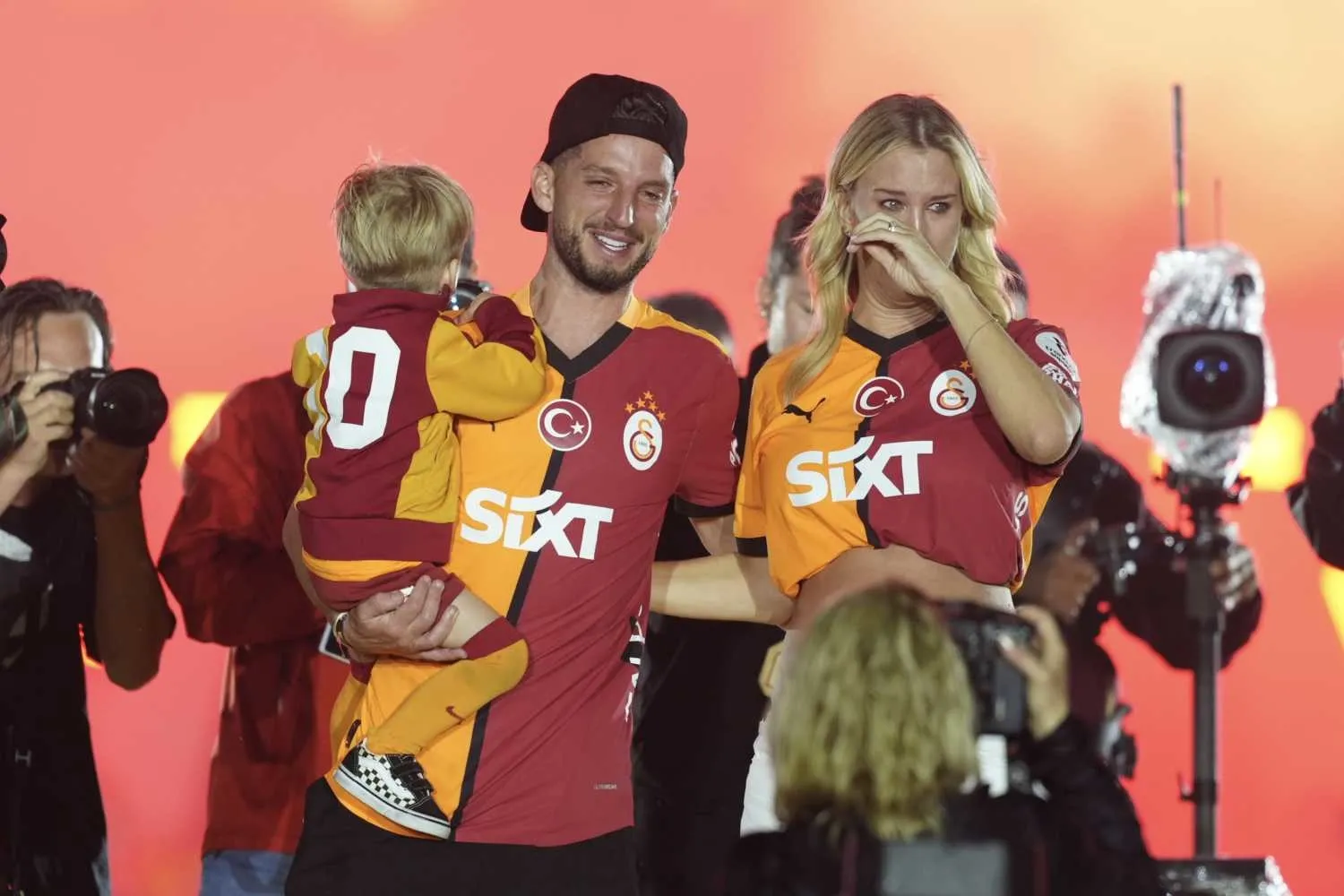 Galatasaray dünya devinin 3 yıldızına imza attıracak! - 3