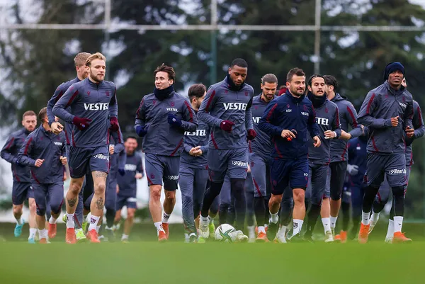 ozel-haber-i-trabzonsporda-stoper-mesaisi-firtinada-temaslar-suruyor-1643875920966.jpg Özel Haber I Trabzonspor'da stoper mesaisi! Fırtına'da temaslar sürüyor-5