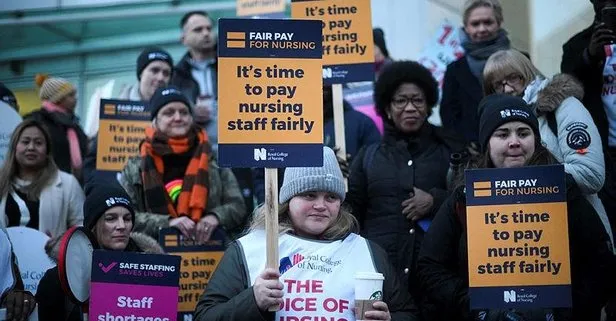 İngiltere’de kriz büyüyor! Sağlık sektörü çöktü ambulans çalışanları 10 yeni grev duyurusunda bulundu