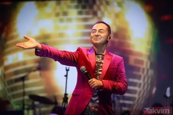 Ortaç, "Yıllar Sonra İmparator İle Yeni Yıla Girmenin Onuru Ve Mutluluğu İçindeyim. 2024 Çok Güzel Bir Sene Olacak. Herkese Mutlu Yıllar Dilerim" Dedi.