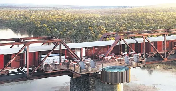 Kimi tren vagonunda, kimi de denizin ortasında: Pandemi otel açılmalarını durduramadı