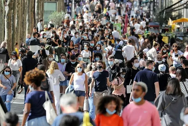 Koronavirüste ikinci dalga Avrupa'yı esir aldı! Paris'te maske zorunluluğu getiriliyor-2
