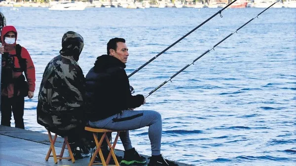 Mustafa Sandal ve oyuncu Doğu Demirkol reklam filminde buluştu-1