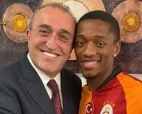 Galatasaray’ın yeni transferi formayı giydi!