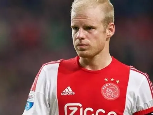 senol-gunes-gozune-kestirdi-ajaxin-yildizi-davy-klaassen-ile-temaslar-kuruldu-1690667178793.jpeg Şenol Güneş gözüne kestirdi! Beşiktaş Ajax'ın yıldızı Davy Klaassen ile temasa geçti-1