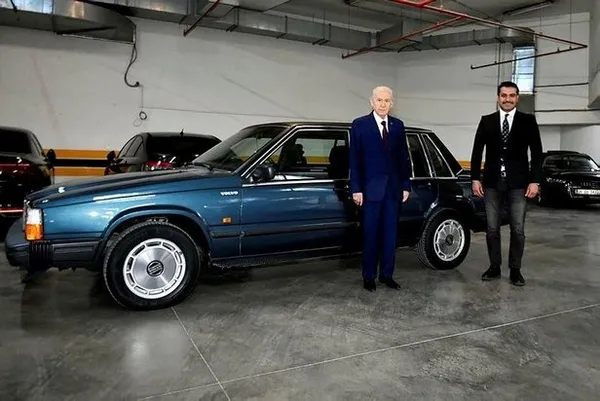 besiktasliligiyla-bilinen-mhp-genel-baskani-devlet-bahceliye-imzali-forma-hediye-edildi-1623240786749.jpeg Beşiktaşlılığıyla bilinen MHP Genel Başkanı Devlet Bahçeli'ye imzalı forma hediye edildi-5