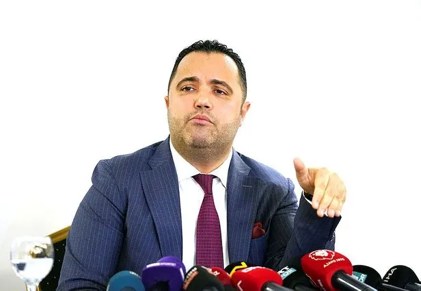 baskan-yardimciligini-birakan-rezan-epozdemirden-carpici-aciklamalar-galatasaray-ile-fenerbahce-dost-olmaz-1639768136860.jpeg Başkan yardımcılığını bırakan Rezan Epözdemir'den çarpıcı açıklamalar! Galatasaray ile Fenerbahçe dost olmaz-2