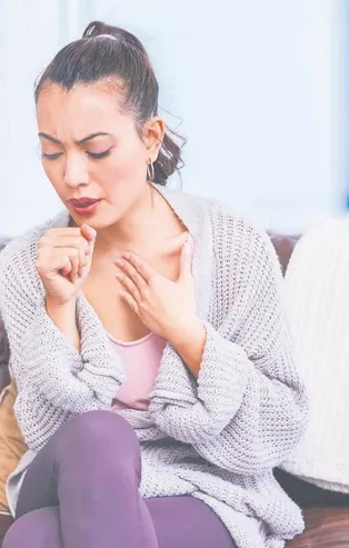 İnatçı öksürük bronşit habercisi! Doktora muayene olun