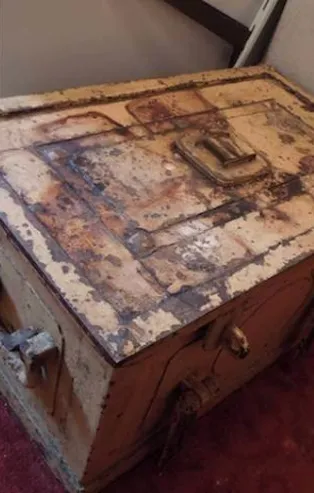 Yıllardır saklanan kutuyu açtı! Şok oldu