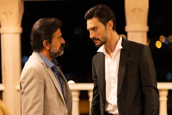 safir-8-bolum-nefes-kesecek-gercekleri-ogrenme-telasi-artiyor-1697804943195.jpg Safir 8. bölüm nefes kesecek: Gerçekleri öğrenme telaşı artıyor!-2