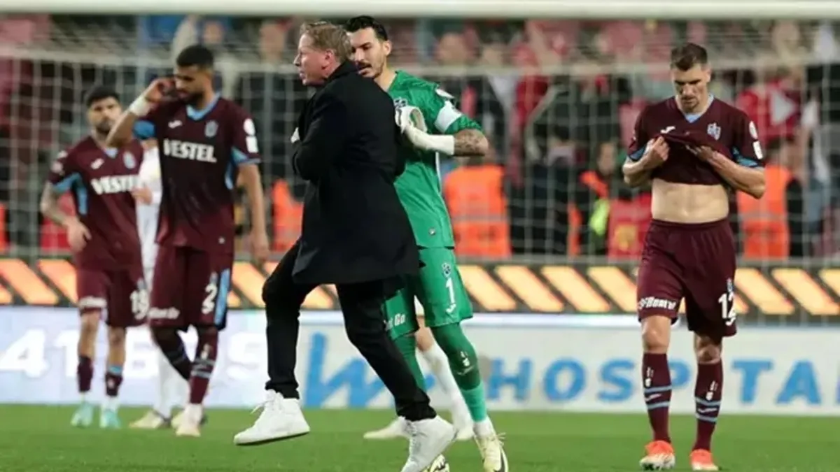 Samsunspor - Trabzonspor maçı sonrası gerilim yükseldi! Uğurcan Çakır ve Markus Gisdol arasında tartışma: Hoş olmadı