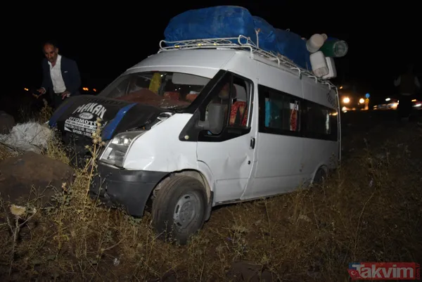SON DAKİKA: Şanlıurfa'da tarım işçilerini taşıyan minibüs ile otomobil çarpıştı: 16 yaralı - 2