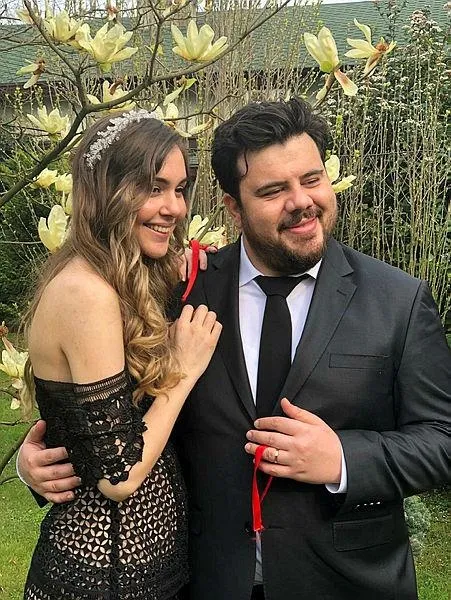 Eser Yenenler'in eşi Berfu Yenenler'den ağızları açık bırakacak Adnan Oktar itirafı! Kedicik olmaktan son anda....-5