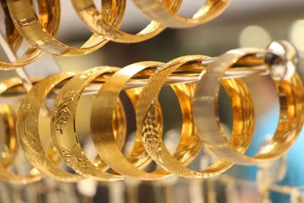 2 nisan anlik altin fiyatlari 22 ayar bilezik ceyrek ve gram altin fiyatlari ne kadar oldu takvim