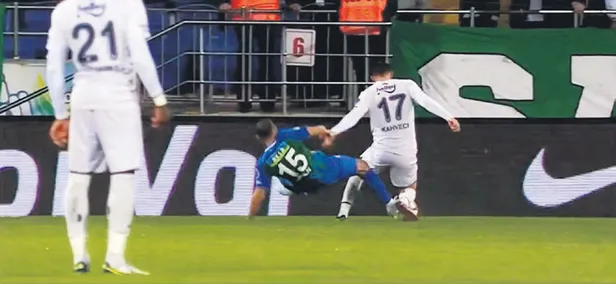 fenerbahce-rizeyi-6-golle-gecti-ust-uste-6-galibiyetini-alip-seriyi-devam-ettirdi-1650662494335.jpg Fenerbahçe Rize'yi 6 golle geçti üst üste 6. galibiyetini alıp seriyi devam ettirdi-12