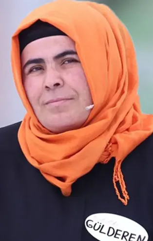 Eşini bırakıp sevgilisine kaçan kadın Esra Erol’da canlı yayınında hayatının şokunu yaşadı! Sevgilisi gözyaşları içinde açıkladı