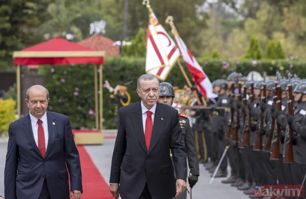 Seçim sonrası ilk yurt dışı ziyareti: Başkan Erdoğan, Kuzey Kıbrıs'ta! Dikkat çeken pankart: Sevdamız Mavi Vatan - 11