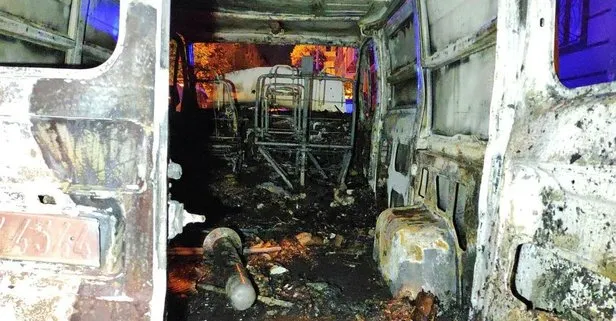 Son dakika: Güngören’de panelvan minibüs sokak ortasında alev alev yandı