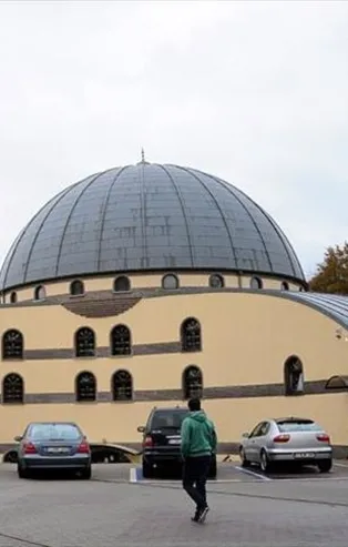 Belçika'dan Türkiye ve İslam karşıtı skandal maaş kararı!