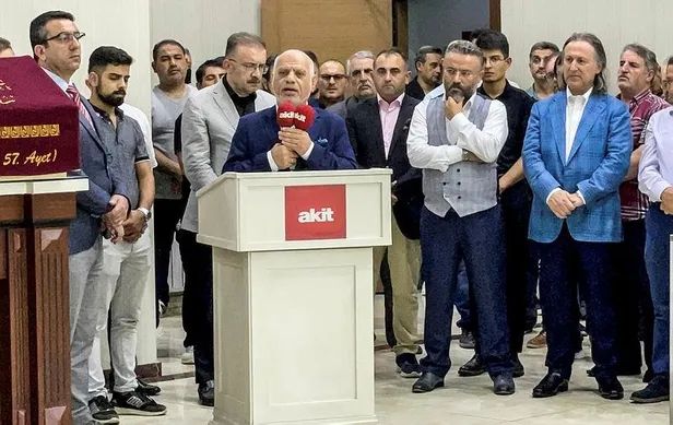 mustafa-karahasanoglu-28-subat-darbesine-karsi-dik-durmustu-kuran-yasagina-karsi-elif-ba-kampanyasi-1660407920454.jpeg Mustafa Karahasanoğlu 28 Şubat darbesine karşı dik durmuştu: Kur'an-ı Kerim yasağına karşı Elif-Ba kampanyası-3