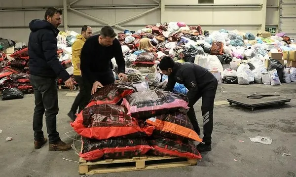 depremzedelere-yardim-etmek-icin-izlenen-adim-adim-yardim-rehberi-1675837180200.jpeg Yüzyılın felaketinde depremzedelere yardım etmek için izlenen adım adım yollar..-5