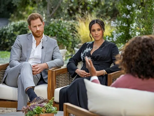 Harry ve Meghan çifti Oprah Winfrey'ye konuştu Buckingham sarayı acil durum ilan etti: Meghan Markle intiharı düşünmüş-23