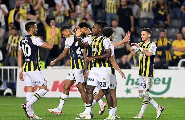fenerbahceyi-tutabilene-ask-olsun-kanarya-erteleme-macini-kazanip-liderlik-koltugunu-geri-aldi-1695939000488.jpeg Fenerbahçe'yi tutabilene aşk olsun! Kanarya erteleme maçını kazanıp liderlik koltuğunu geri aldı-2