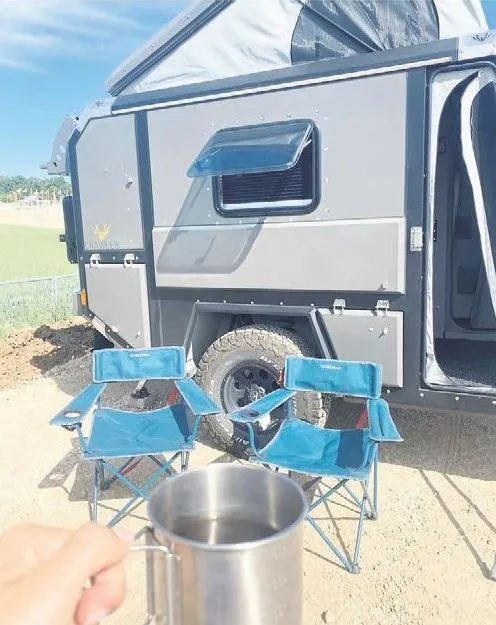 Karavan tutkusuna Neslişah Alkoçlar ile Engin Altan Düzyatan da katıldı-4