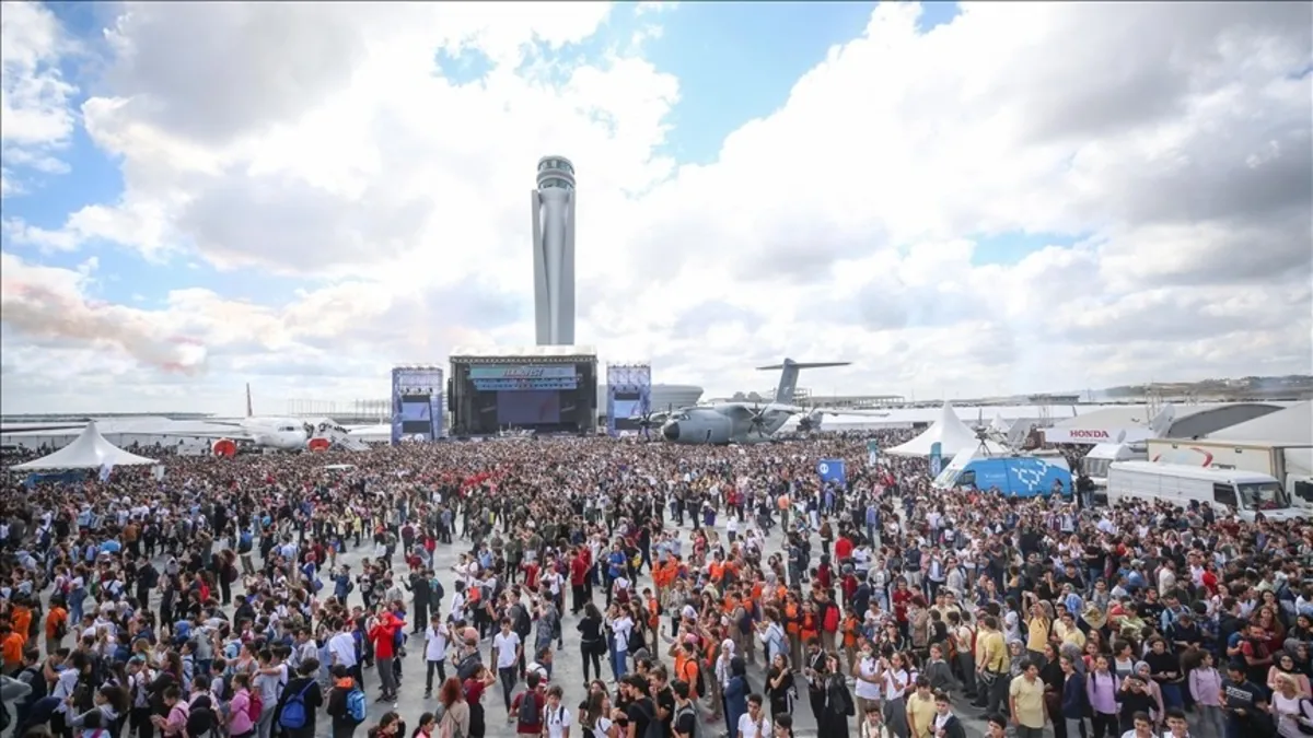 TEKNOFEST'e ziyaretçi damgası