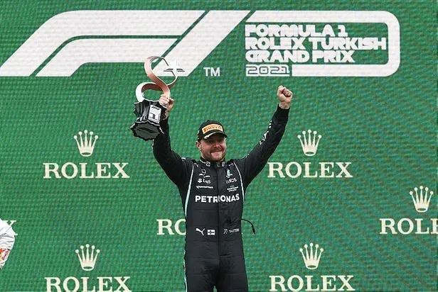 formula-1-oncesi-ulasim-ibbden-reklami-yapan-ibbnin-sozcusu-murat-ongun-sikisinca-yalana-sarildi-1633898980593.jpeg Formula 1 öncesi "Ulaşım İBB'den" reklamı yapan İBB'nin Sözcüsü Murat Ongun sıkışınca yalana sarıldı!-2