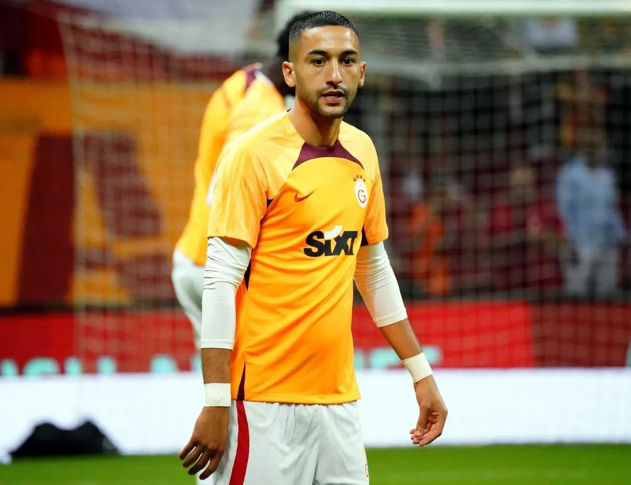 Ziyech Al-Fateh ile görüşüyor